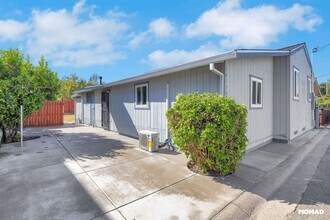 Building Photo - Charming 3BR House in Walnut Grove