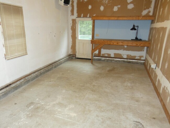 Building Photo - 10451 Edgehill Ln