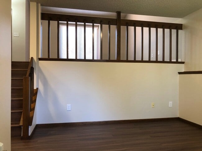 Building Photo - 3 Bed/2bath Single Family Home in Parkwood East