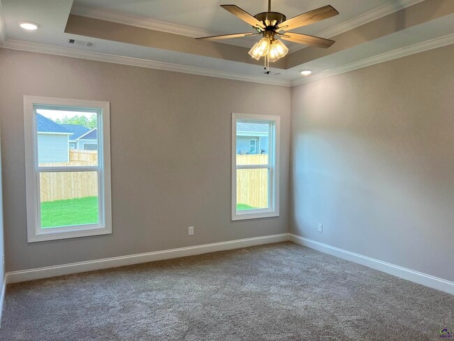 Building Photo - 107 Amargosa Pl