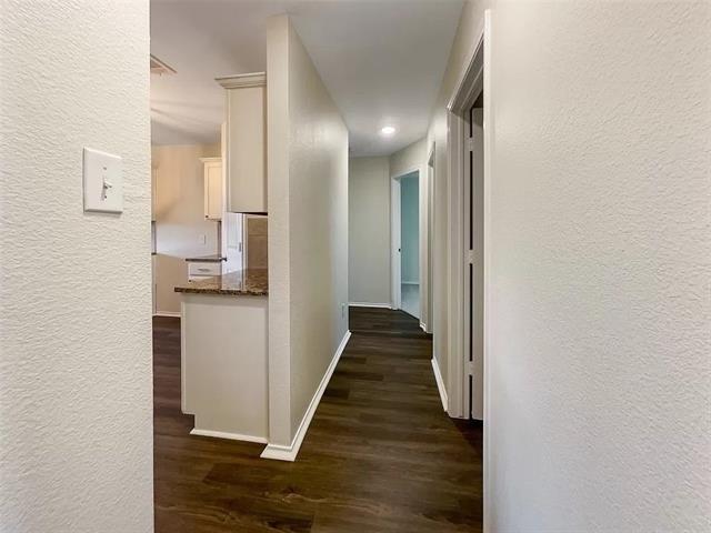 Building Photo - 1809 Meadow Crest Dr