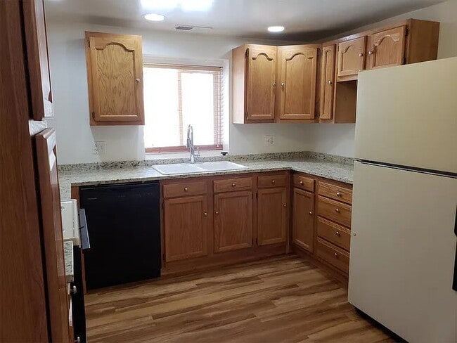 Building Photo - 418 S 100 E