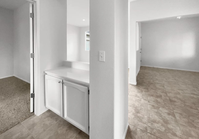 Building Photo - 9387 Bennoel Way
