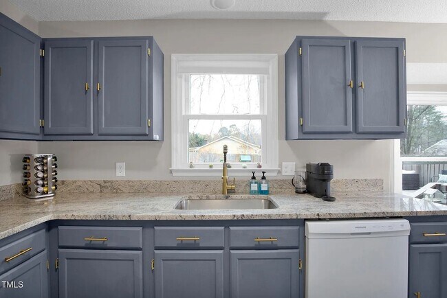 Building Photo - Charming 3BR House in Fayetteville