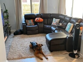 Building Photo - 5035 Clairmont Ct