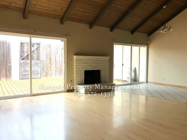 Building Photo - Charming 2-Bed 1-Bath Home with Vaulted Ce...