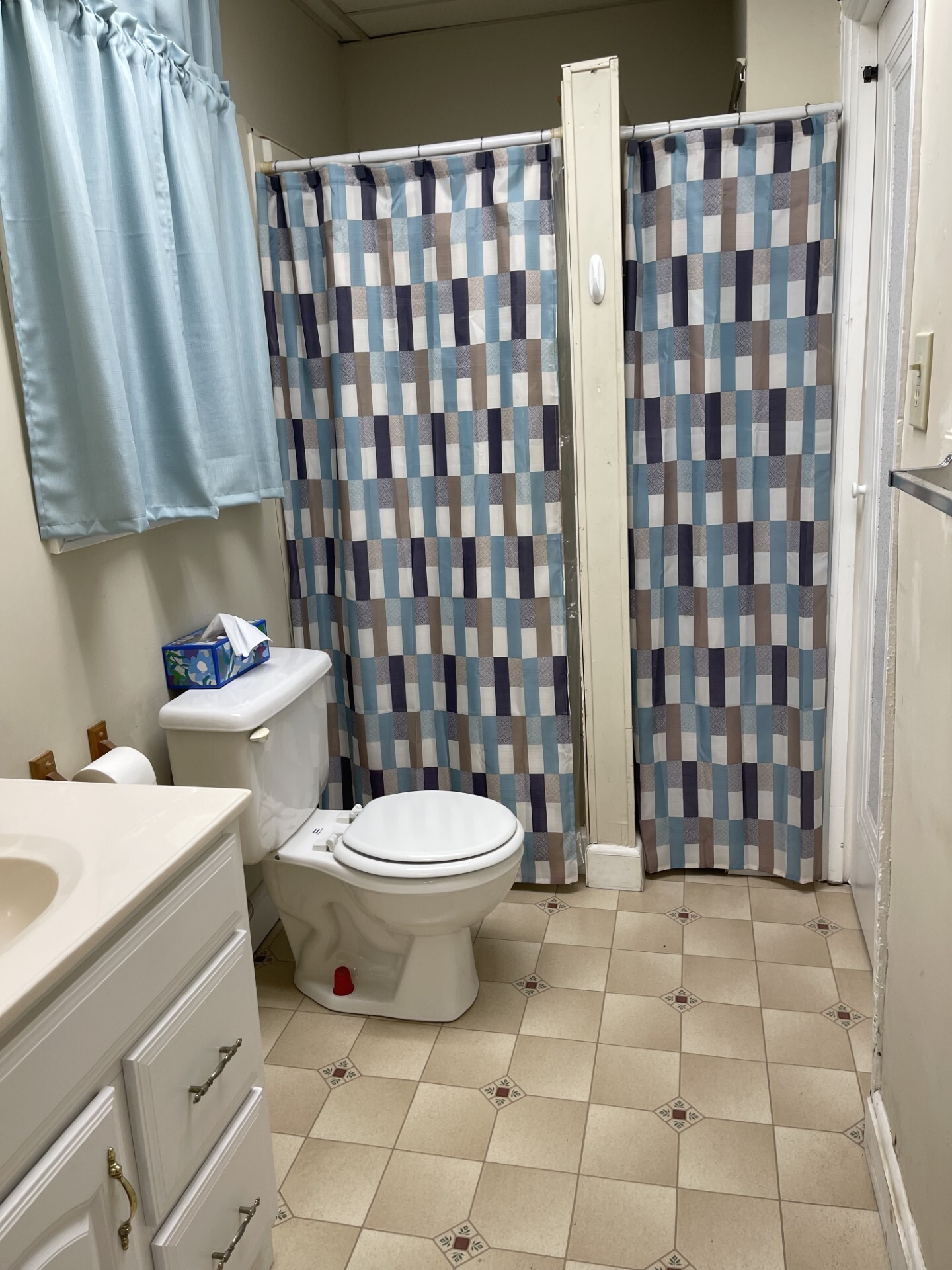 Building Photo - 21 Allen Avenue