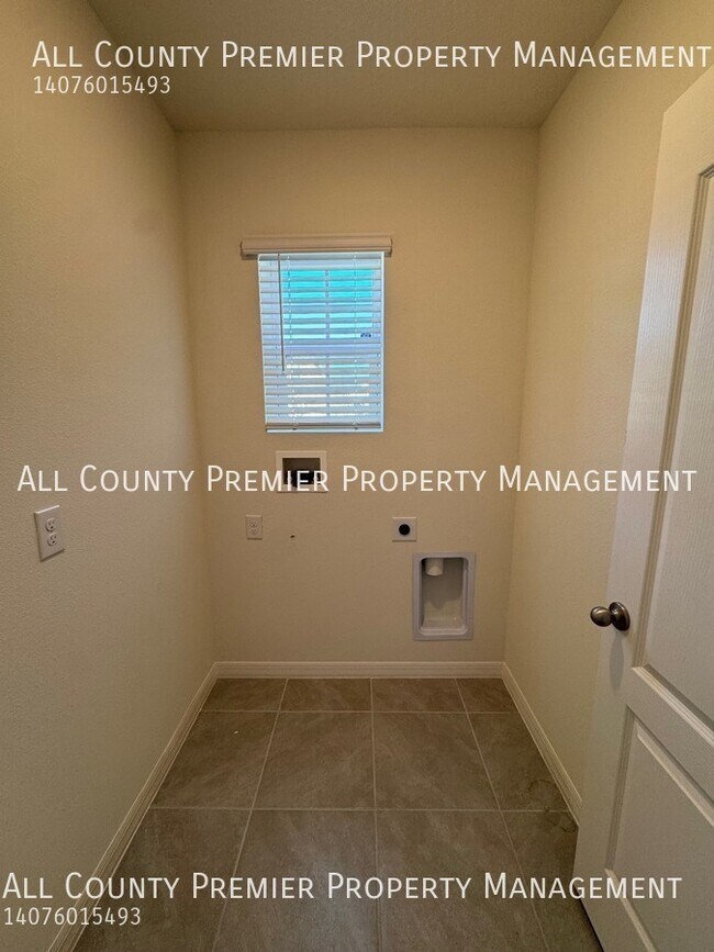 Building Photo - 994 King Parc Rd