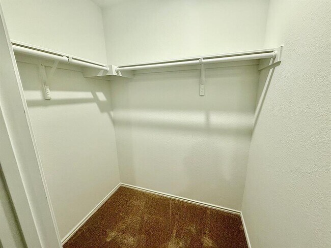 Building Photo - 1724 Four Waters Lp