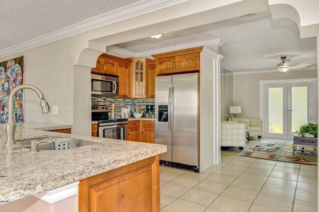 Building Photo - 4 bedroom in West park FL 33023