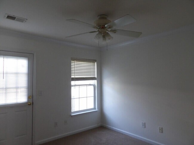 Building Photo - 121 Barnacle Ln