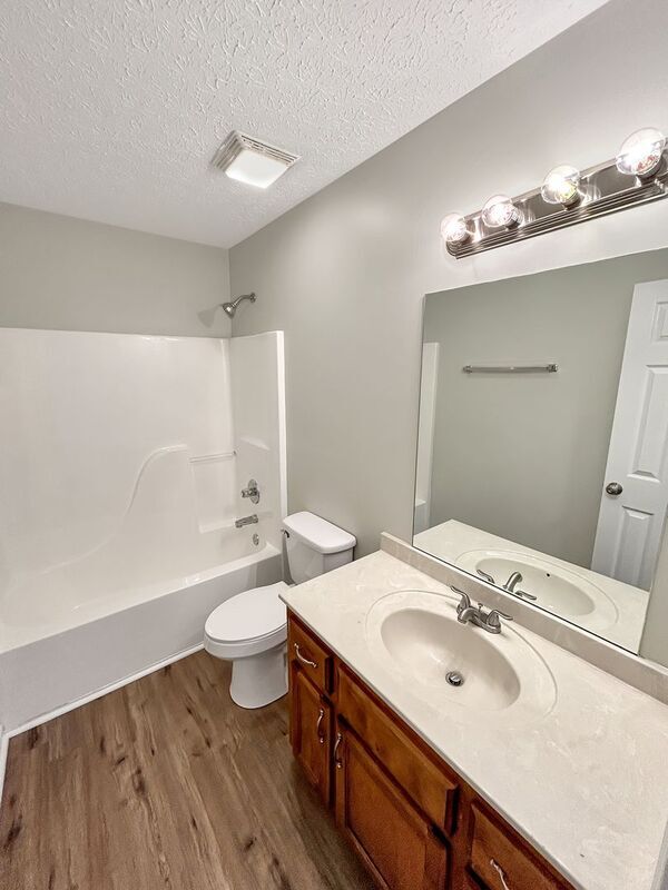 Building Photo - 130 Phillip Dr