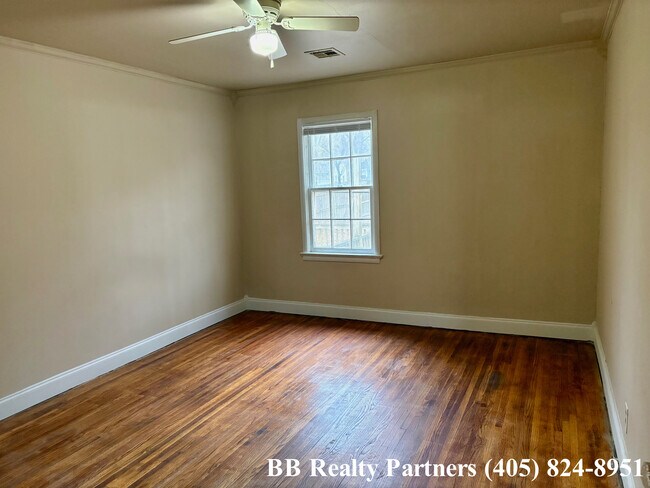 Building Photo - 249 S Richmond Ave