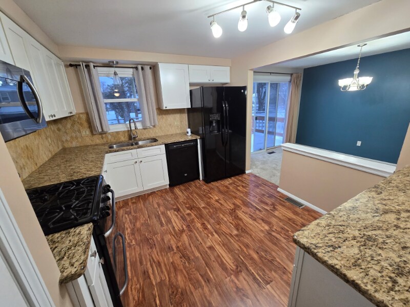 Building Photo - 3842 Farmbrook Dr