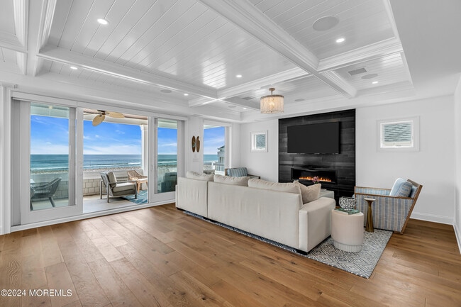 Building Photo - 3574 Ocean Terrace