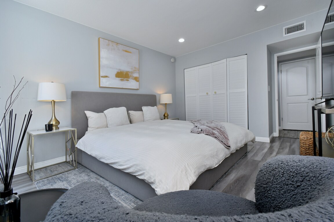 Building Photo - 1351 N Crescent Heights Blvd