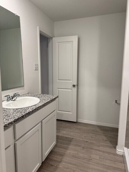 Building Photo - 11719 Bone Spg Dr