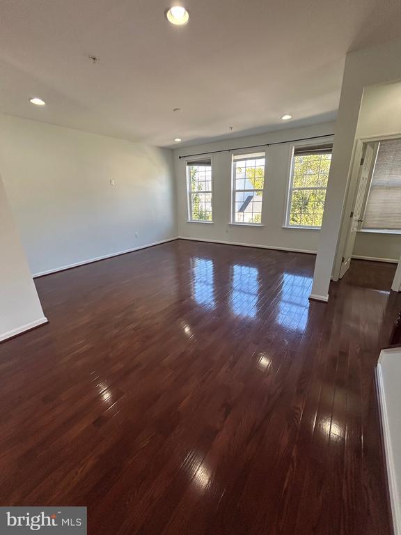 Building Photo - 2871 Burrows Ln