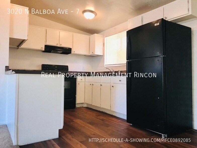 Building Photo - 3020 N Balboa Ave