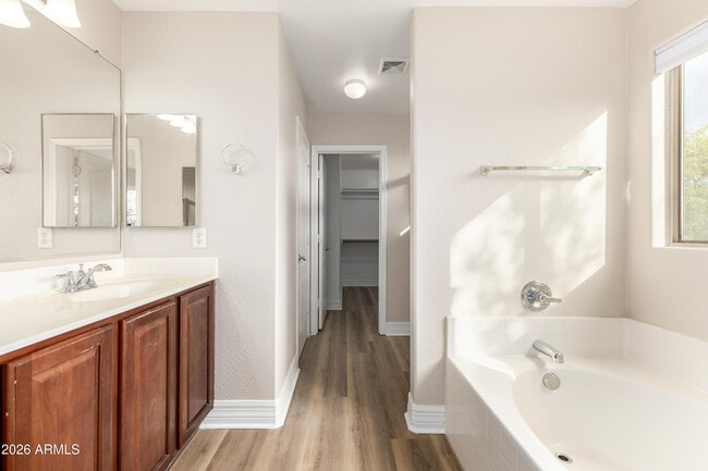 Building Photo - 9857 E El Moro Ave