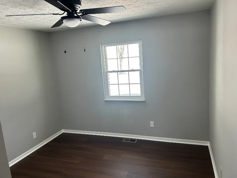 Building Photo - 2751 Hart Rd