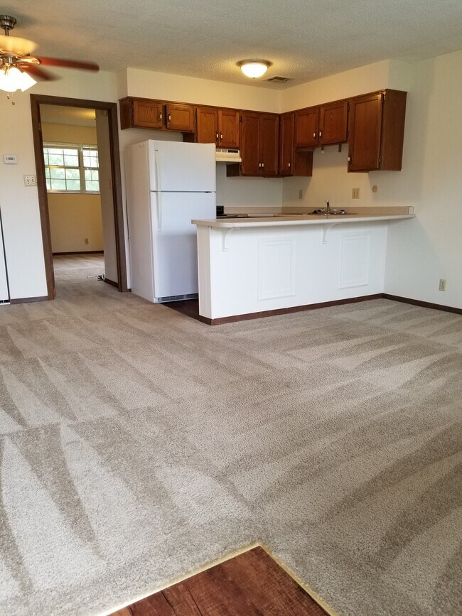 Building Photo - 2175 E Columbia St