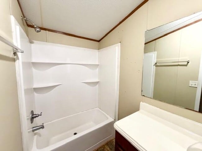 Building Photo - 136 Burkhart Ln