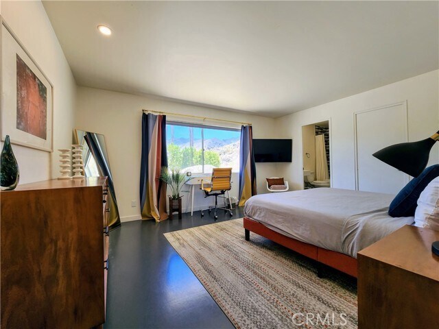 Building Photo - 2499 S Palm Canyon Dr