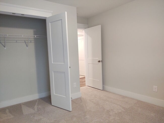 Building Photo - Beautiful Home located in the McKee Grove ...