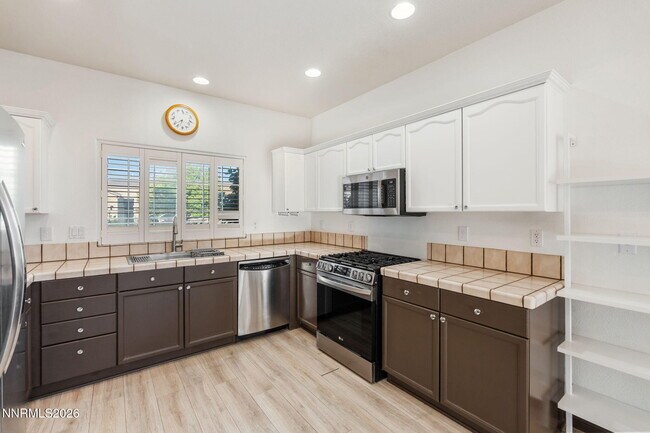 Building Photo - 10235 Lucente Way