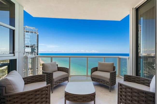 Building Photo - 18201 Collins Ave
