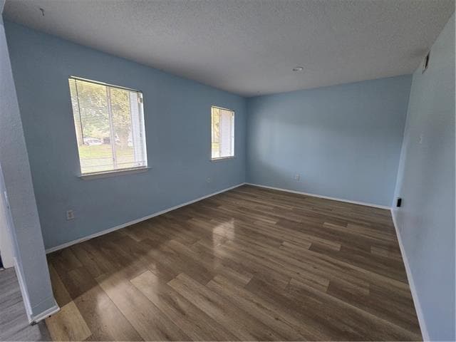 Building Photo - 305 E Club Dr