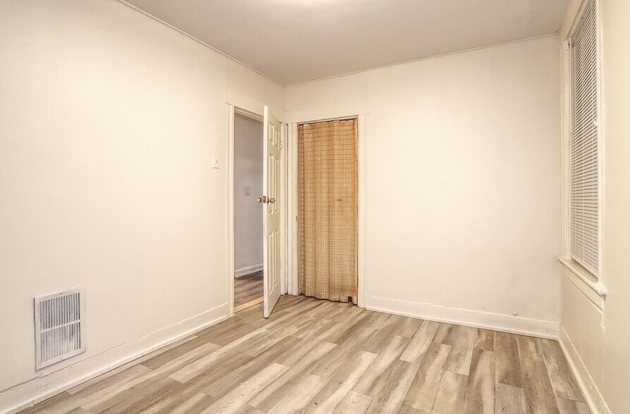 Building Photo - 112 Randolph Ave