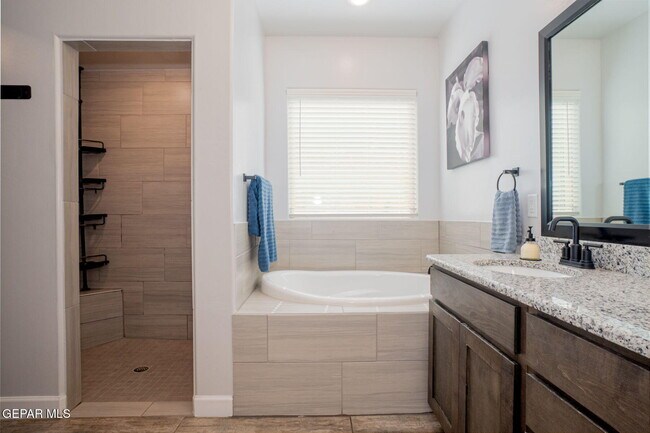 Building Photo - 13436 Emerald Crystal Dr