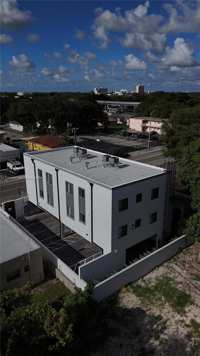 Building Photo - 2782 NW 46th St