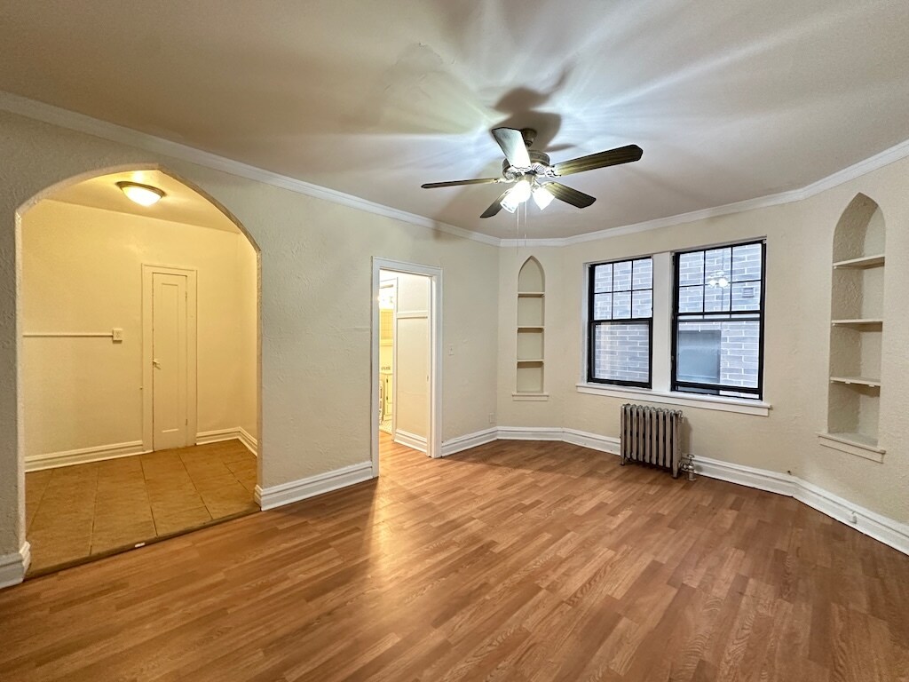 Building Photo - 4828 N Damen Ave