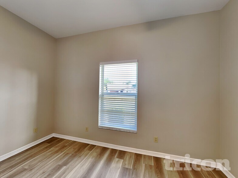 Building Photo - 443 Sandestin Dr SE