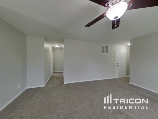 Building Photo - 2869 Ludwig Dr
