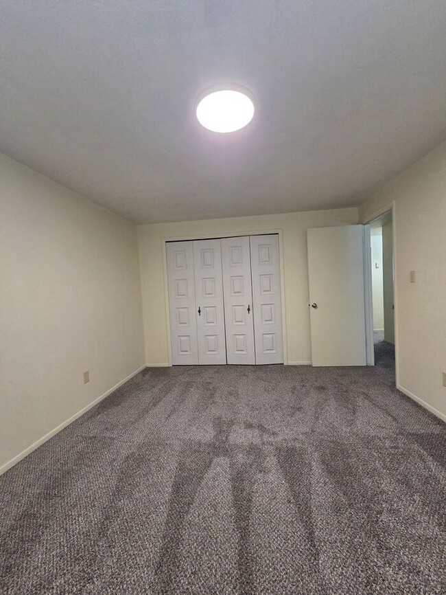 Building Photo - Move-In Ready 2-Bedroom in Brookwood Village — First Month Rent Waived!