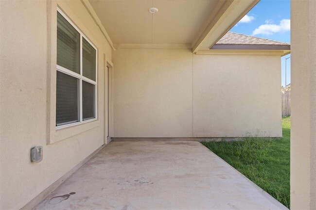 Building Photo - 1613 Brueggerhoff Rd
