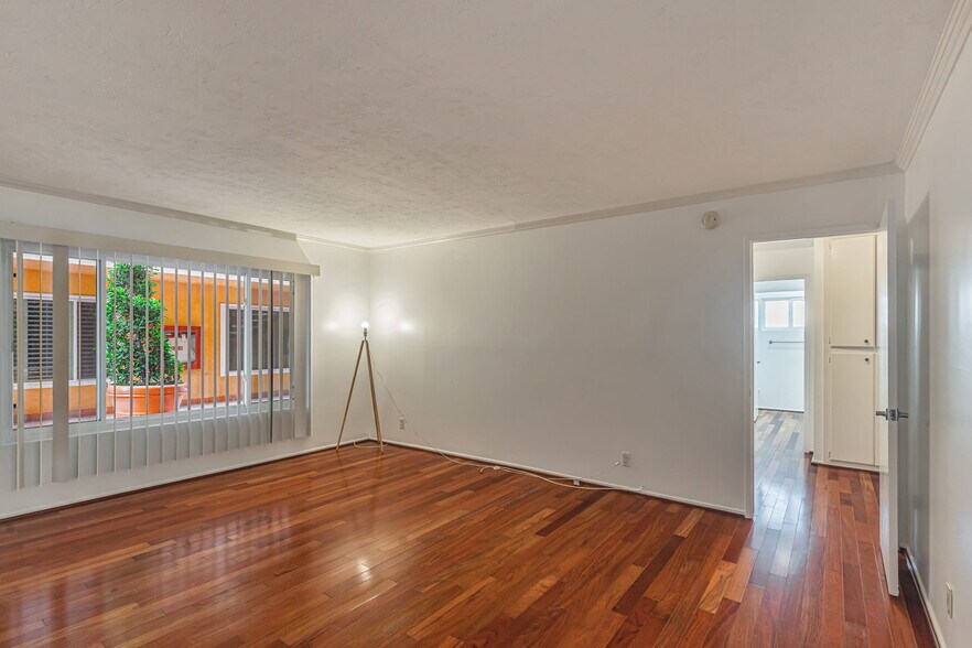 Building Photo - 382 Coronado Ave