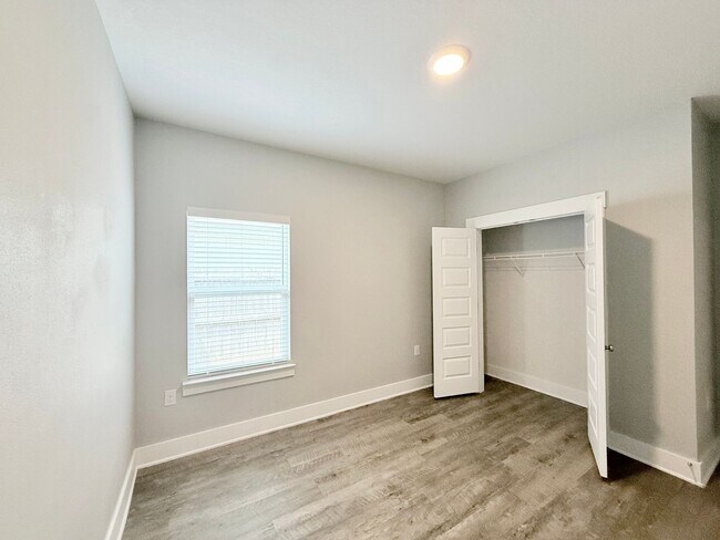 Building Photo - 3-Bedroom Home + Office - Arbor Place