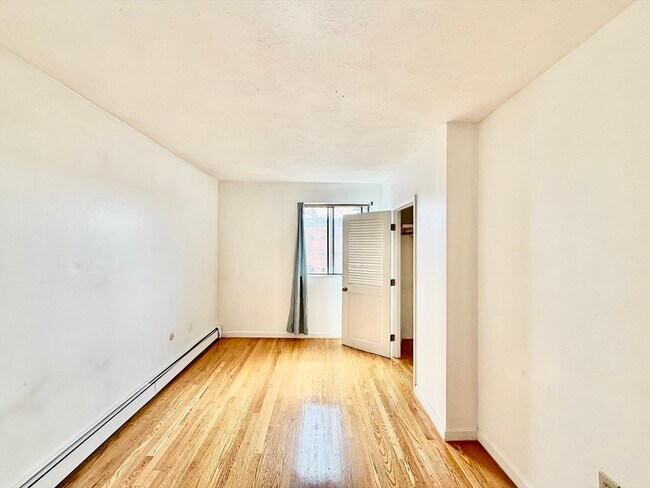 Building Photo - 21 Billings Rd