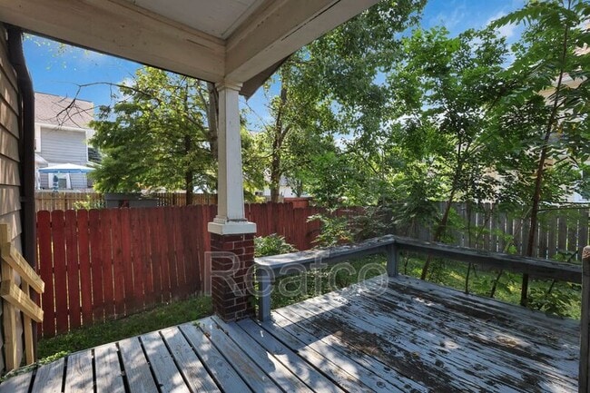 Building Photo - 463 Reinhard Ave
