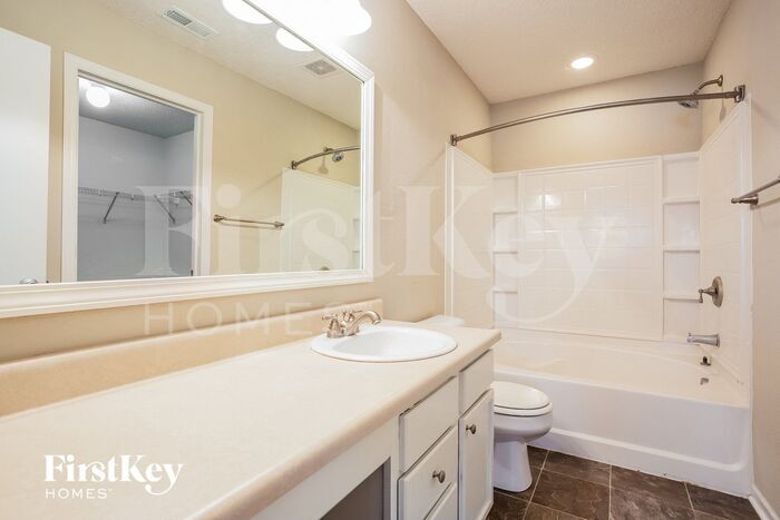 Building Photo - 12121 Belfry Dr