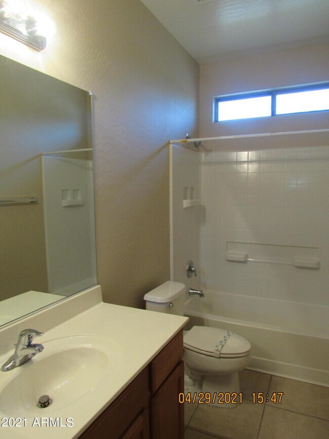 Building Photo - 1258 E Thompson Way
