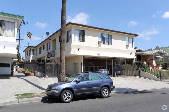 Building Photo - 162 N Mariposa Ave