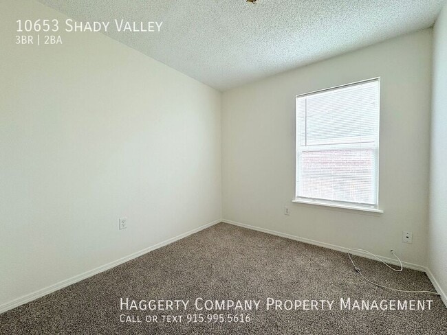 Building Photo - 10653 Shady Valley Dr