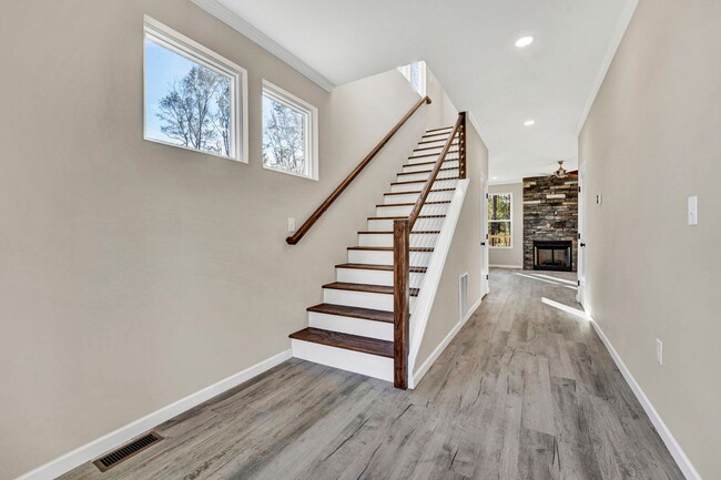 Building Photo - Charming 4 Bedroom Haven in Laurens