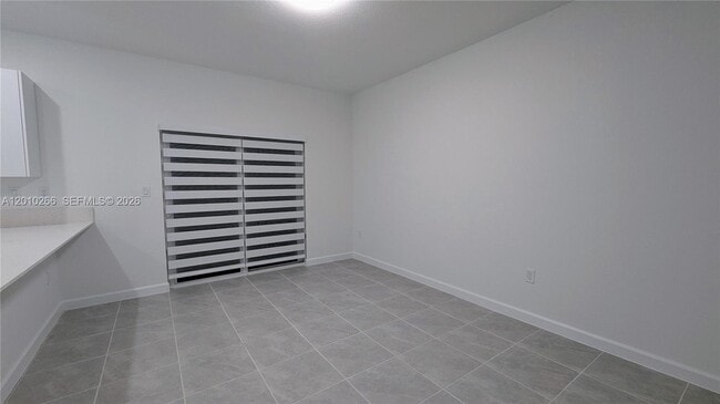 Building Photo - 2628 SE 28th Dr